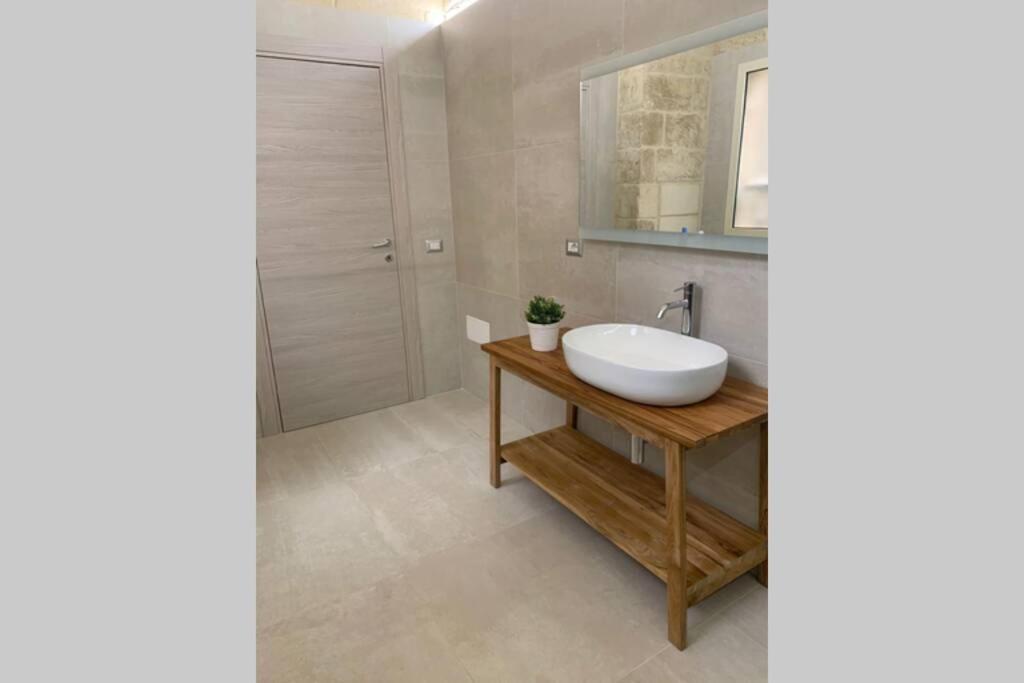 Villa Casa Loca Intera Casa A Due Passi Da Porta San Biagio Lecce Exterior foto